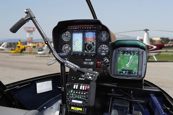 Система отображения Garmin G500H в вертолете Robinson R44 Cadet