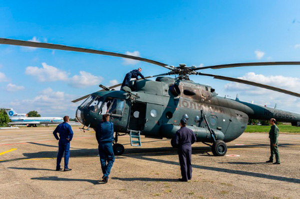 Полицейский вертолет используют для поиска незаконных посадок конопли. Фото с сайта kubnews.ru
