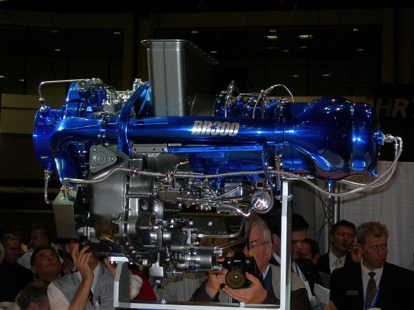 Rolls-Royce RR300 устанавливается на Robinson R66